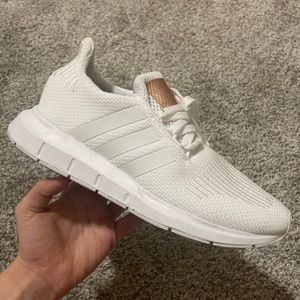 ADIDAS   RUN SHOES CLOUD WHITE
